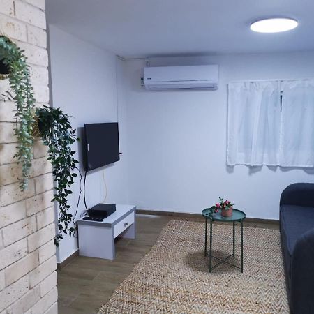 בית בלב הגולן Qaşrīn Esterno foto
